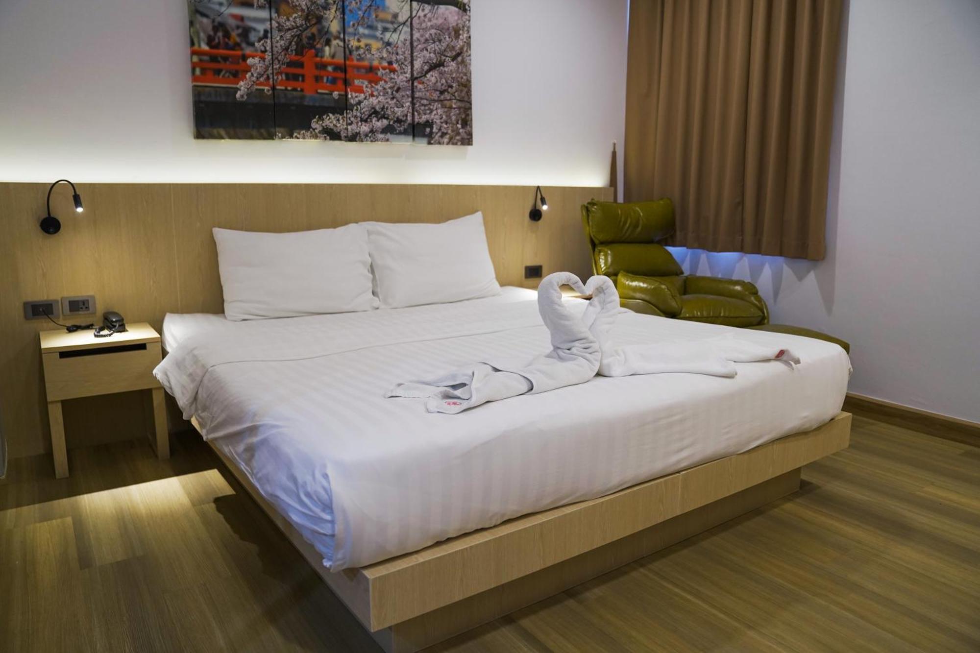 בנגקוק Sakura Sky Residence מראה חיצוני תמונה